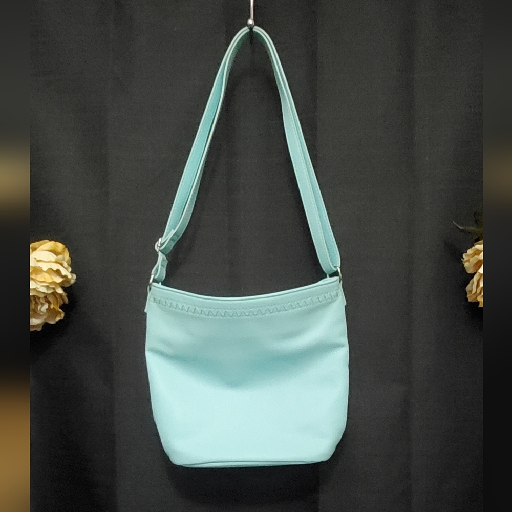 Jewell by thirty-one Cafe Crossbody- Skies For You Pebble adjustable strap